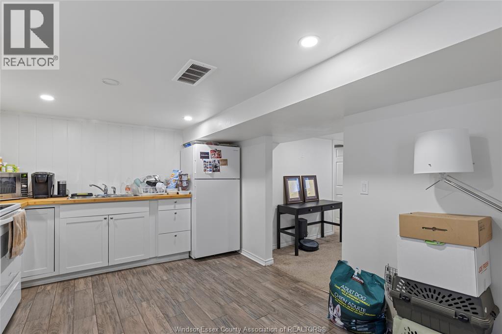 825 ELLROSE AVENUE Unit# LOWER, Windsor, Ontario, N8Y3W6 — Photo 4