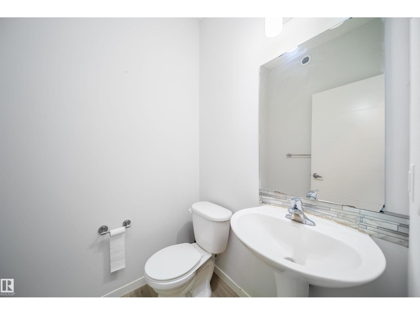 9651 229 ST NW, Edmonton