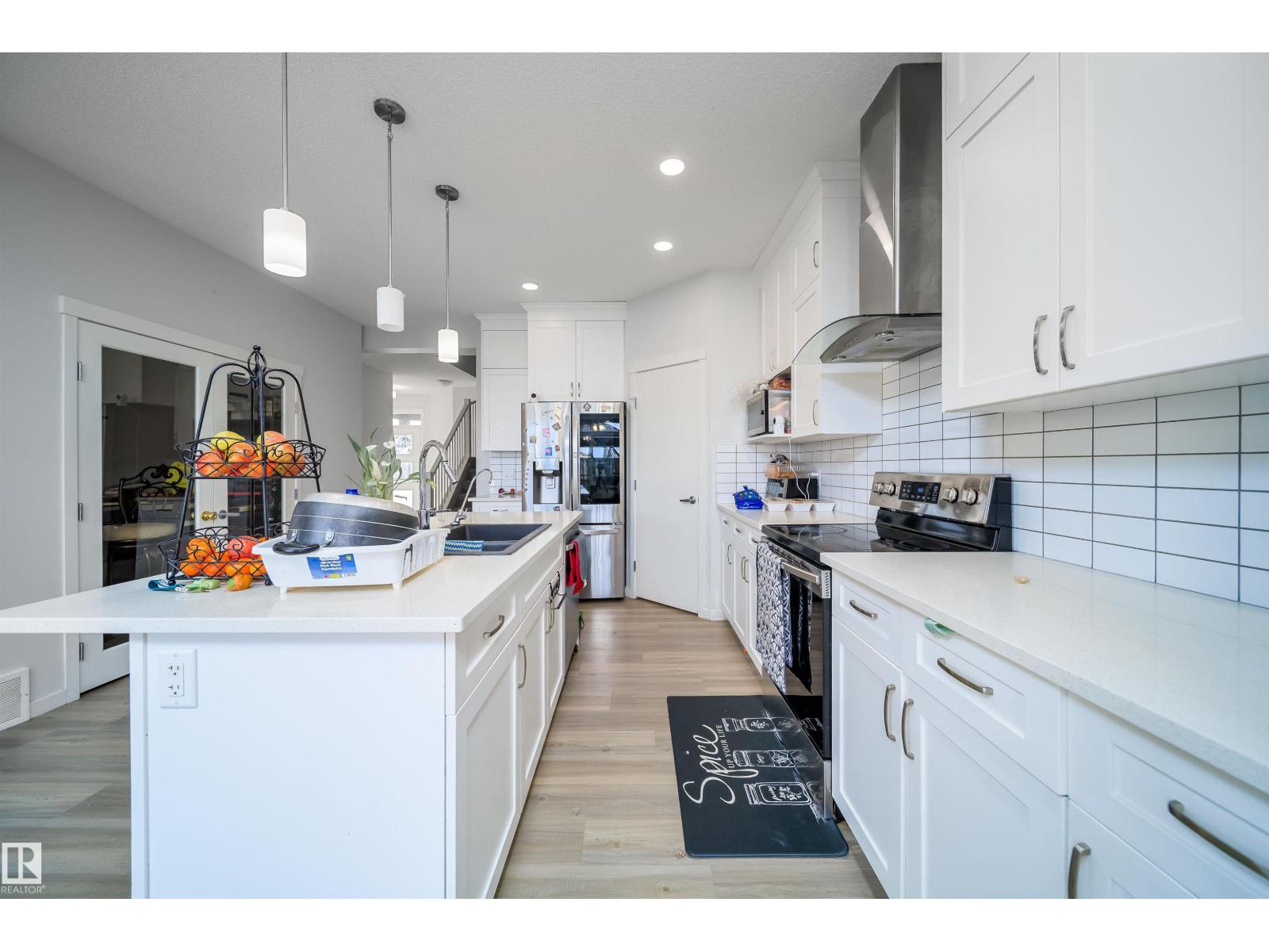 9651 229 ST NW, Edmonton