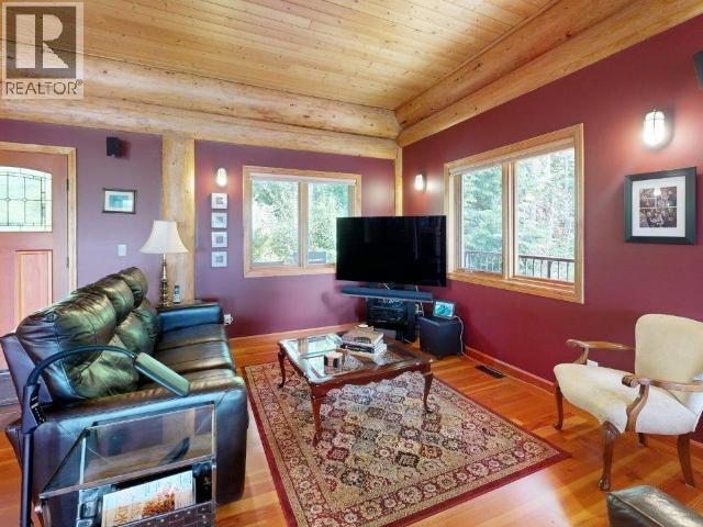 6-10289 FINN BAY ROAD, Powell River