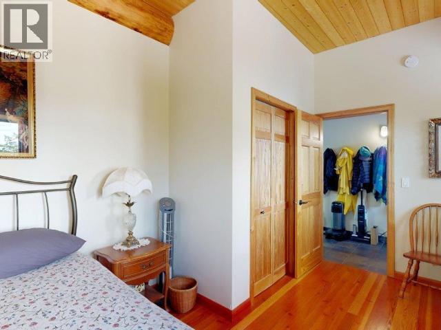 6-10289 FINN BAY ROAD, Powell River