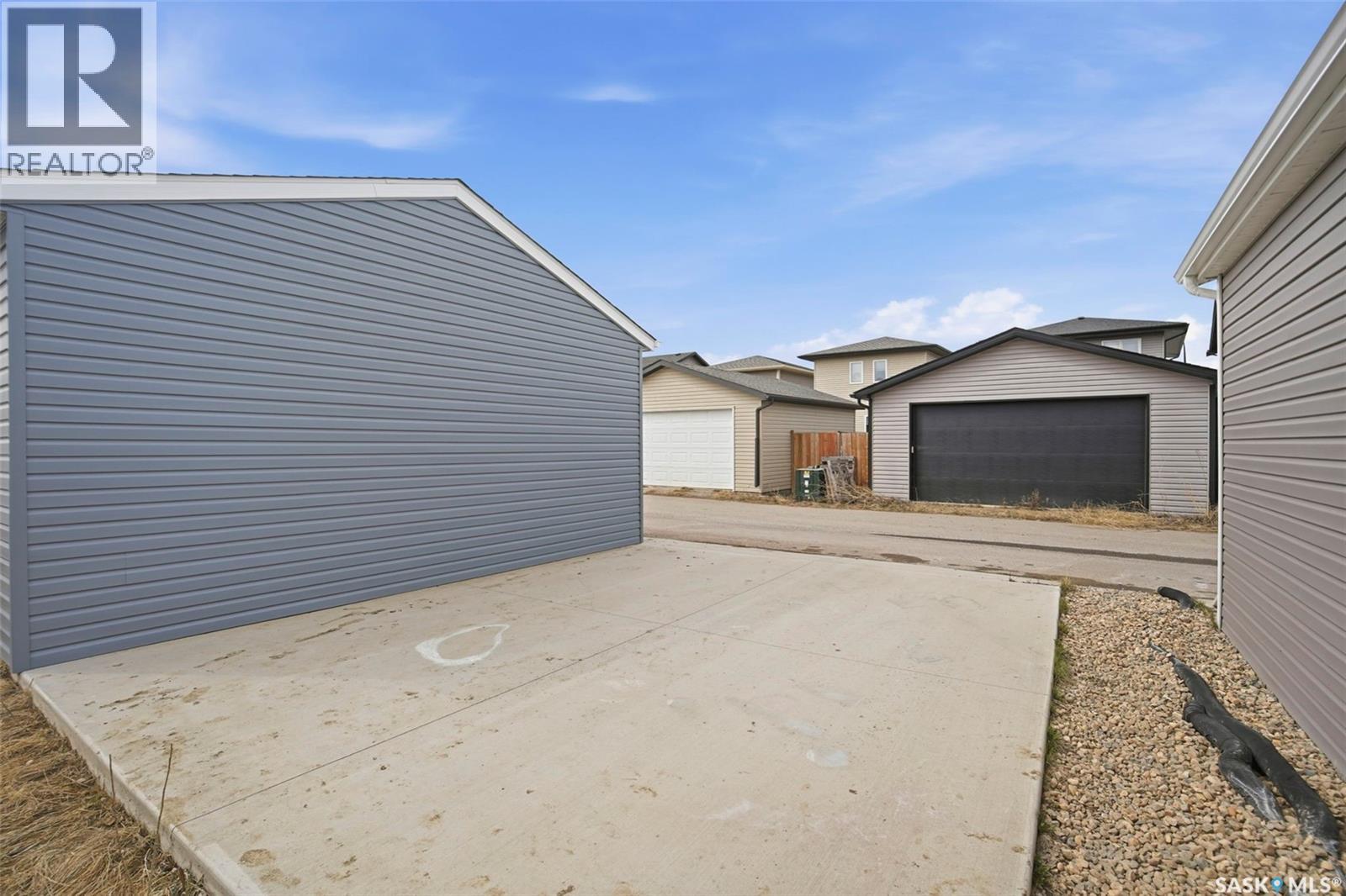 #340 McOrmond DRIVE - 36
