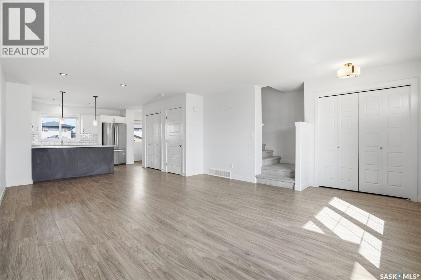 #340 McOrmond DRIVE - 6
