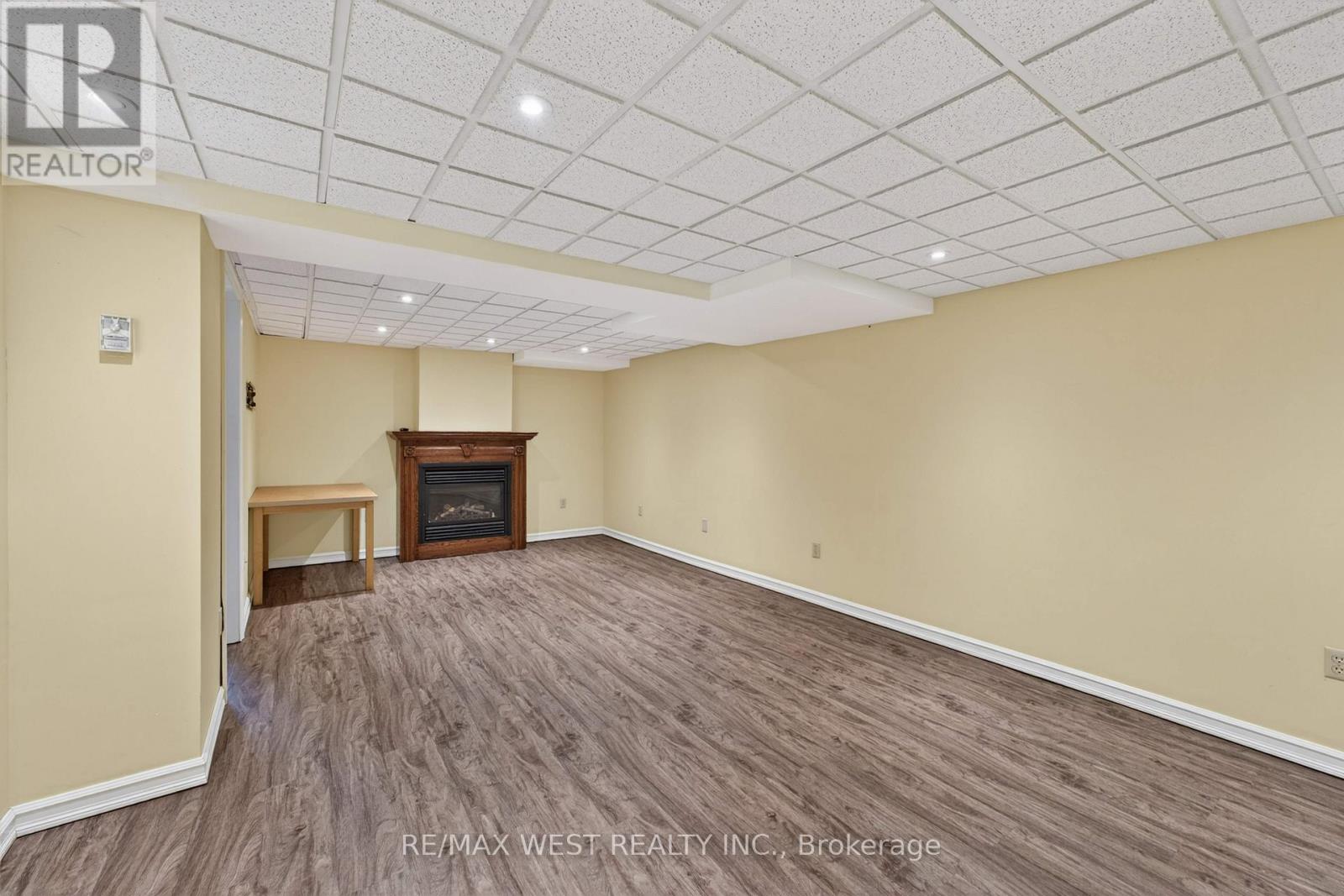 937 ALPINE COURT - 34