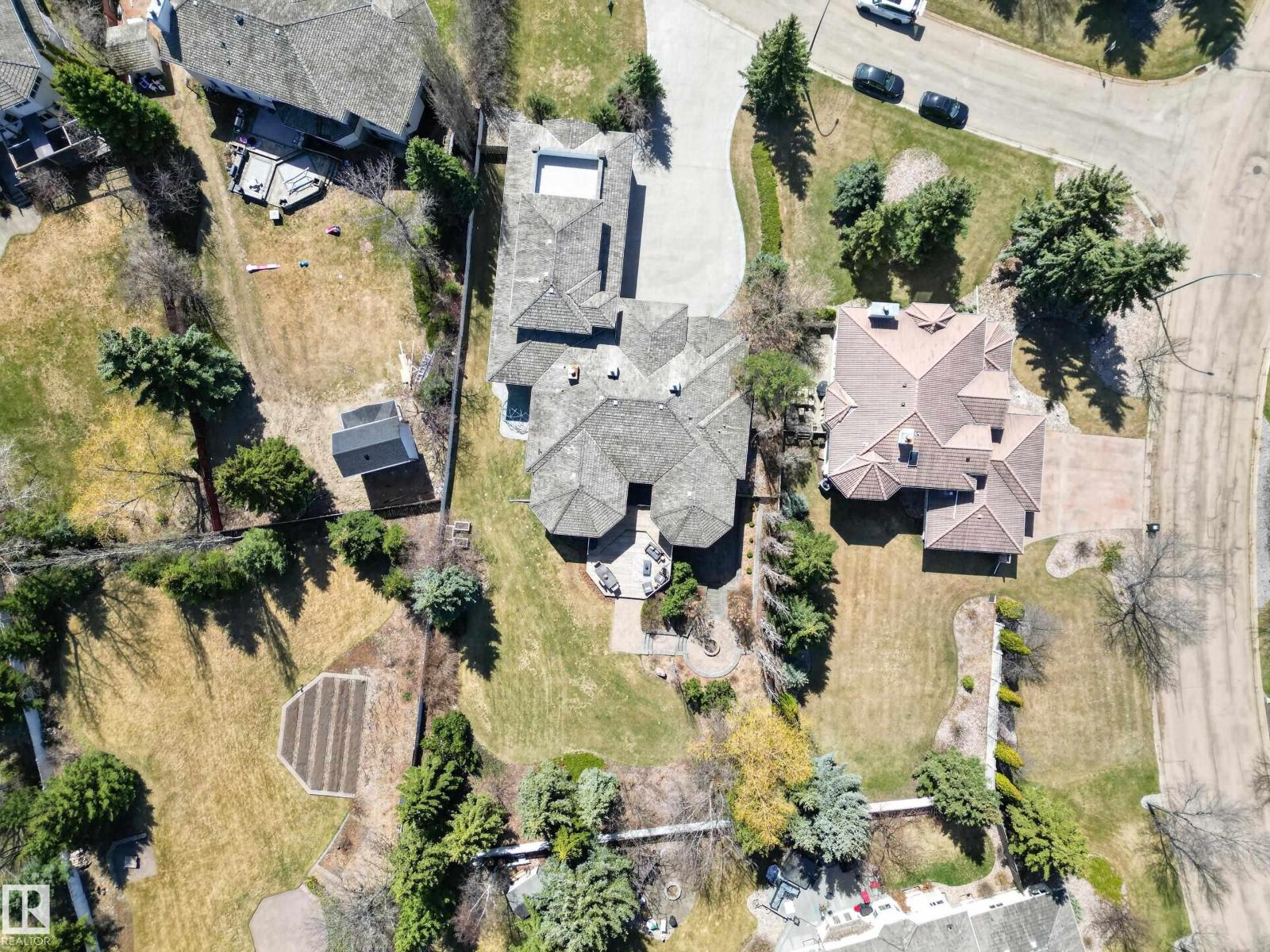 525 ESTATE DR, Sherwood Park
