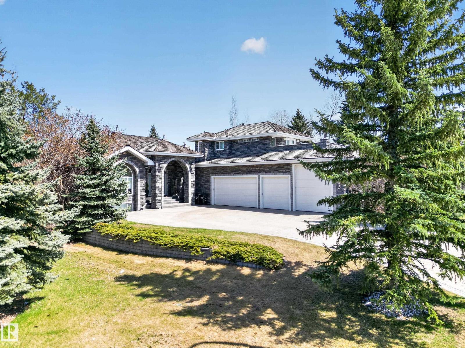 525 ESTATE DR, Sherwood Park