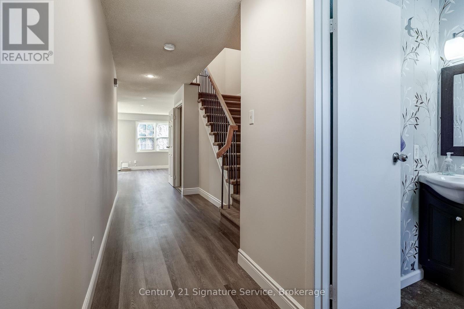 #177 1951 RATHBURN ROAD E - 4
