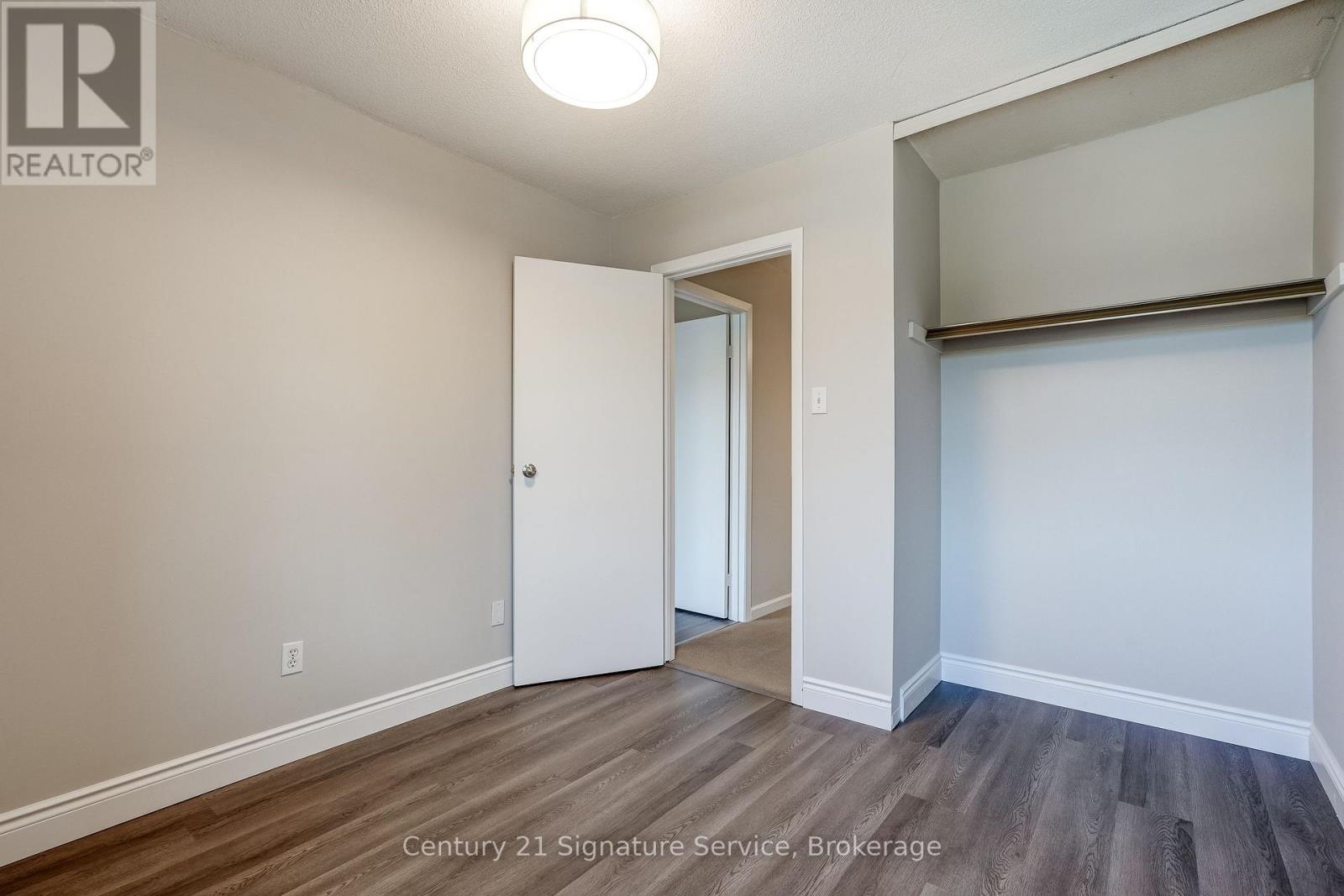 #177 1951 RATHBURN ROAD E - 22