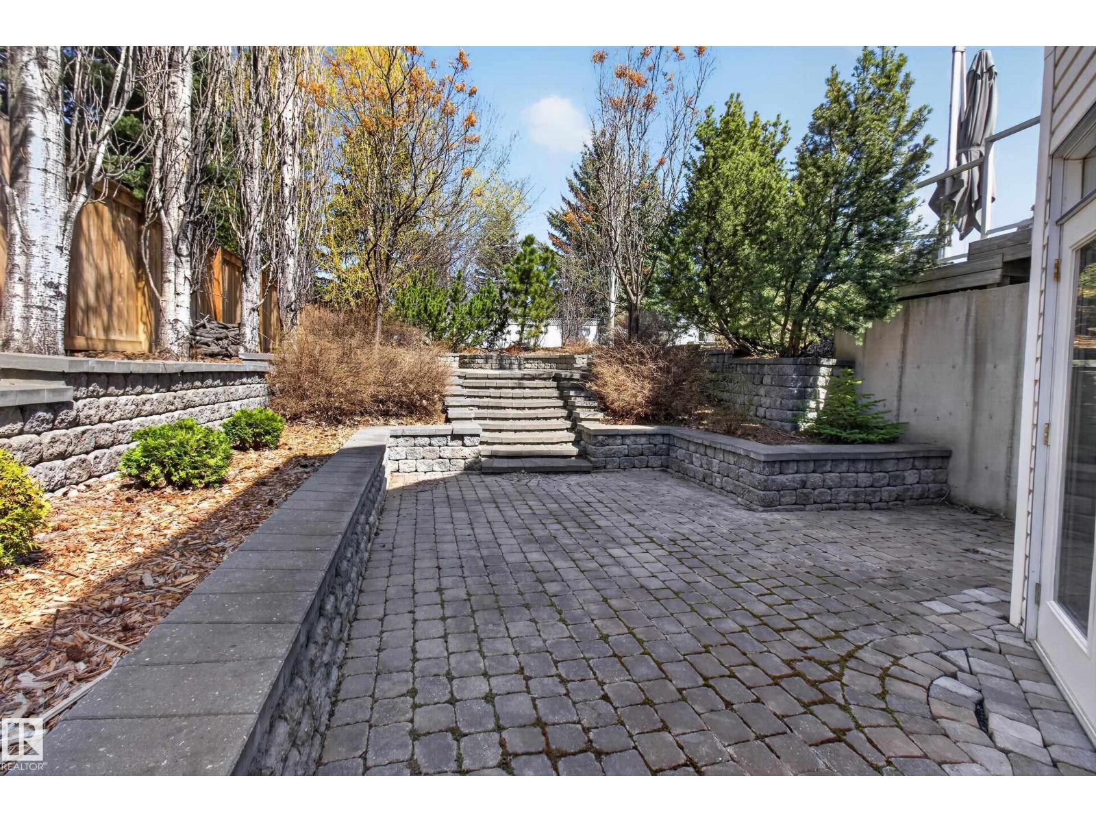 525 ESTATE DR, Sherwood Park