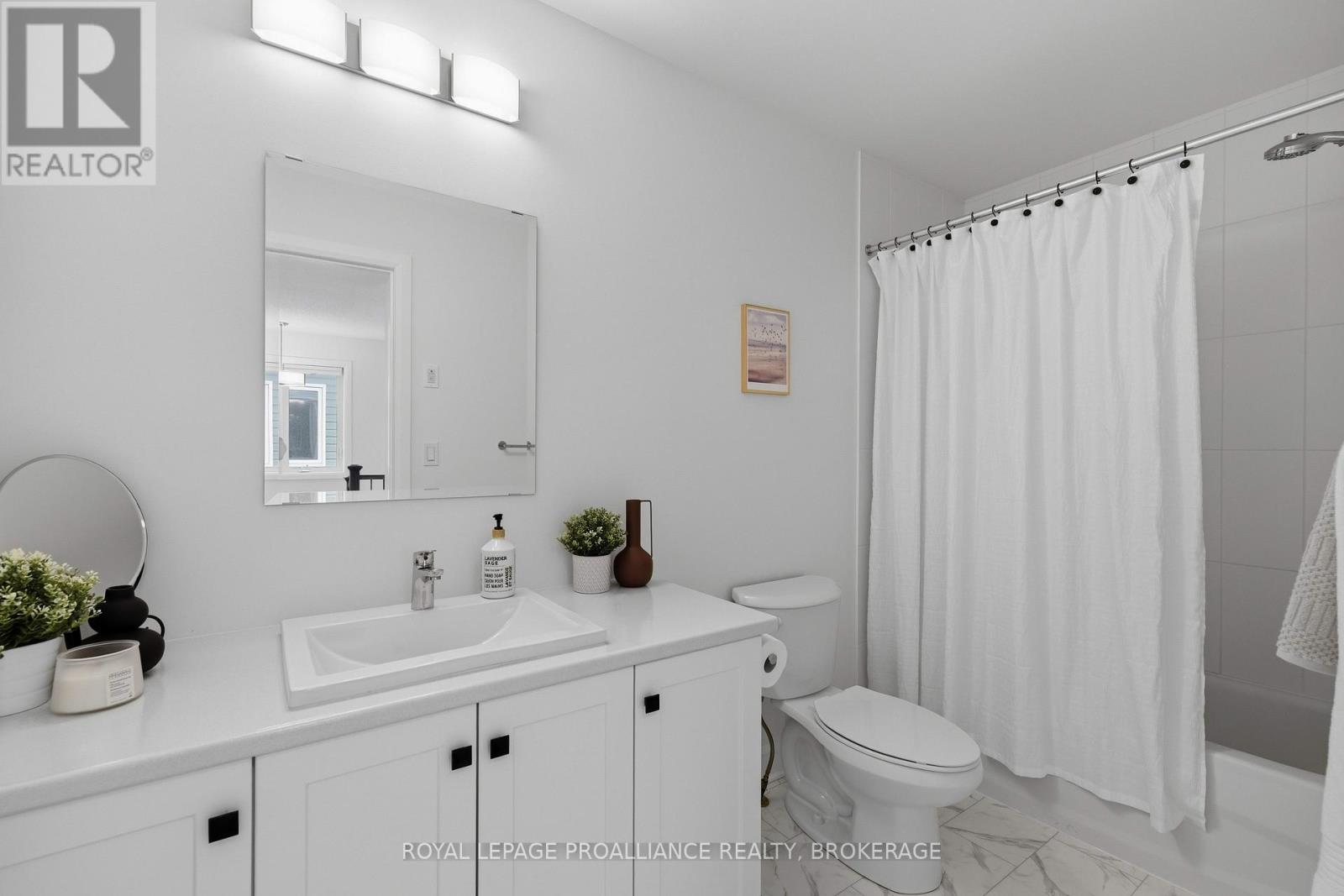 332 BUCKTHORN DRIVE - 22