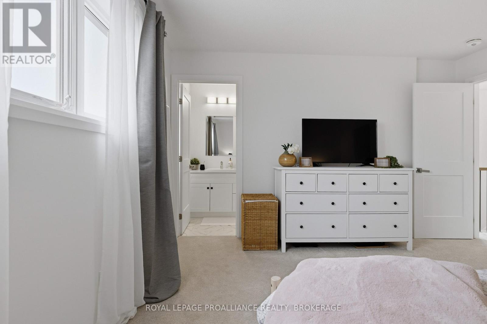 332 BUCKTHORN DRIVE - 29