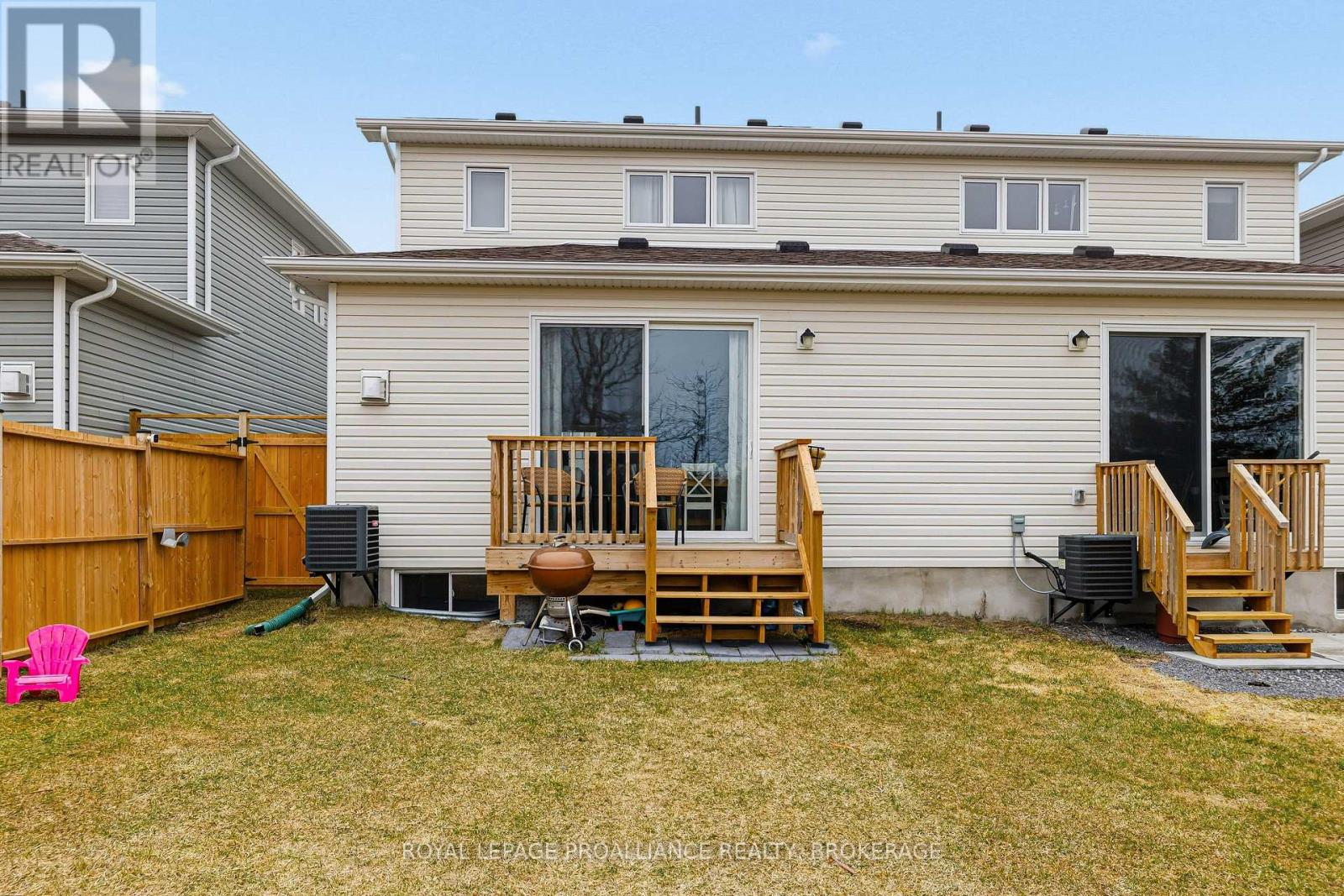 332 BUCKTHORN DRIVE - 42