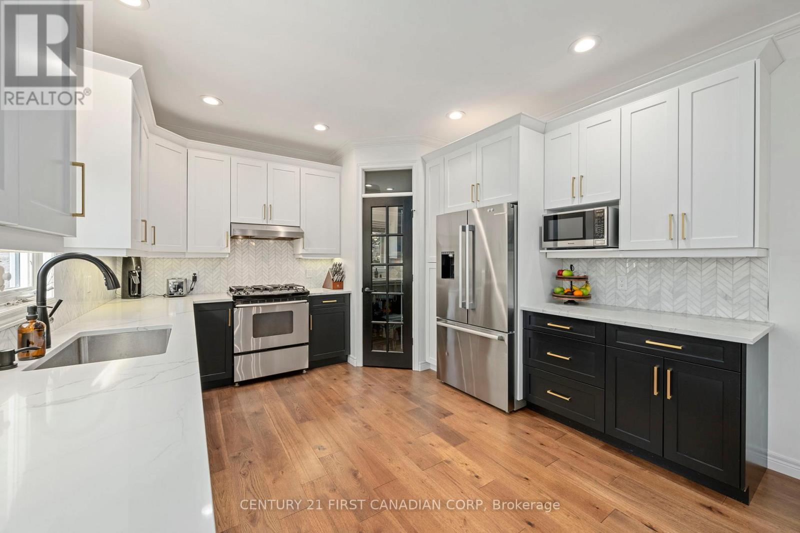 932 CRANBROOK ROAD - 14