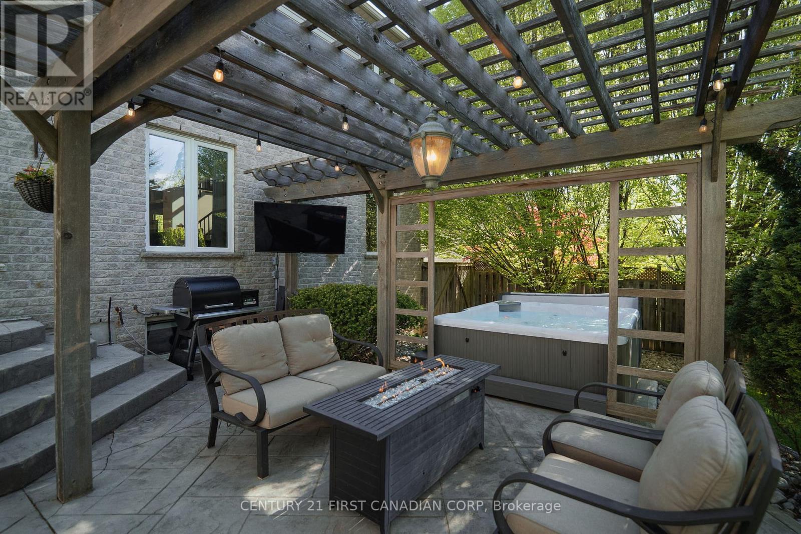 932 CRANBROOK ROAD - 41