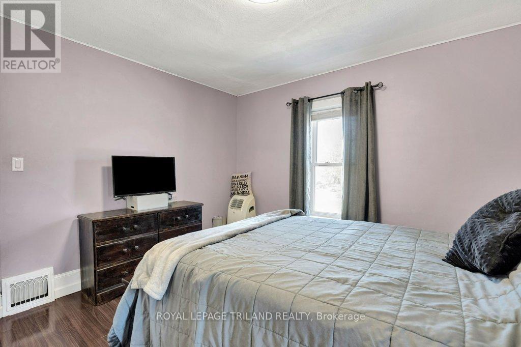 311 WARWICK STREET - 36