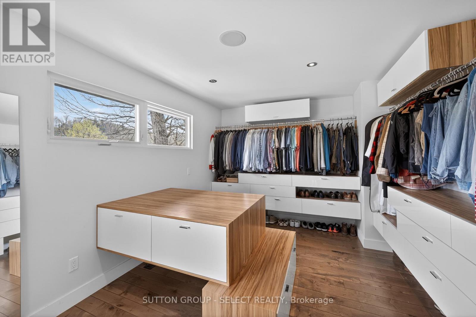 45 BLACKBURN CRESCENT - 20