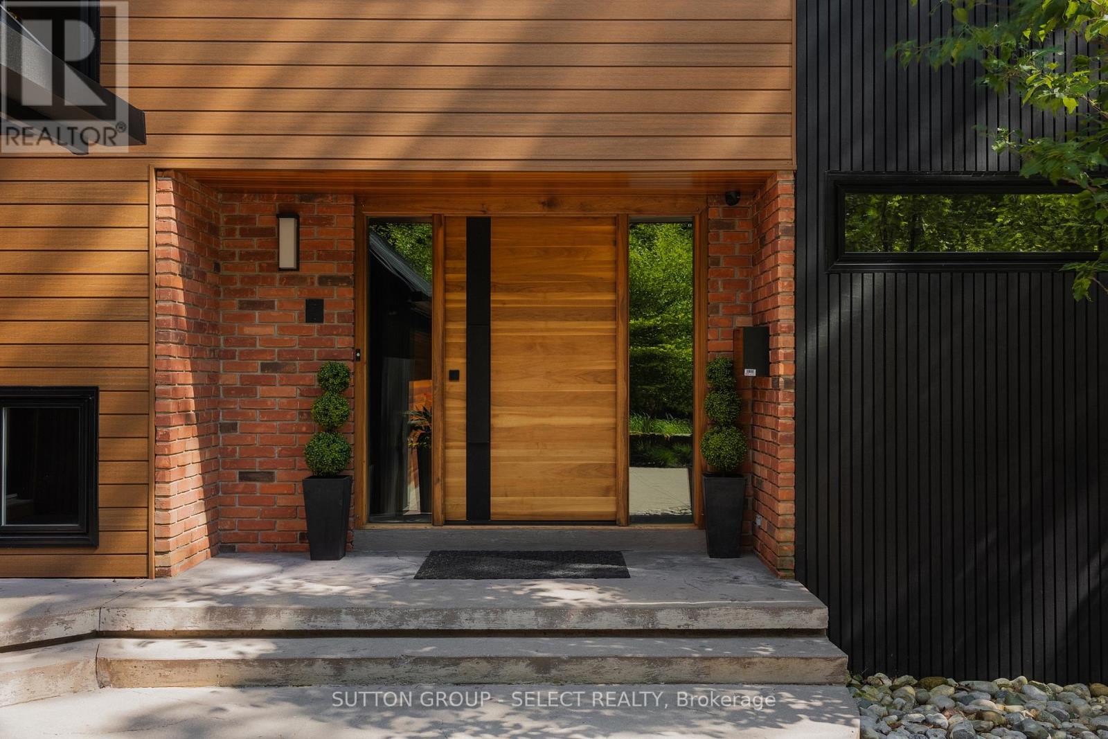 45 BLACKBURN CRESCENT - Image 3