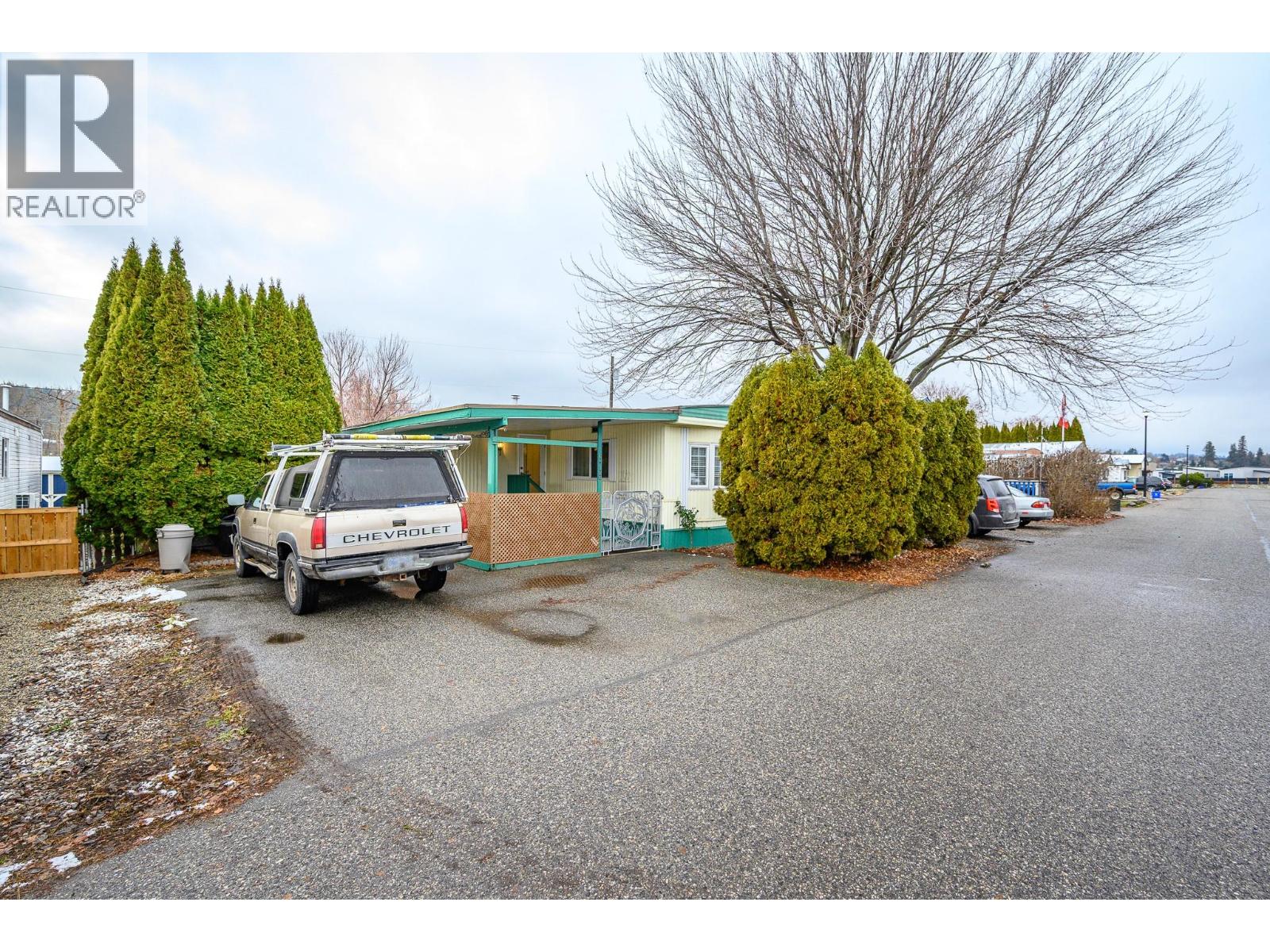 #64 720 Commonwealth Road - Image 2
