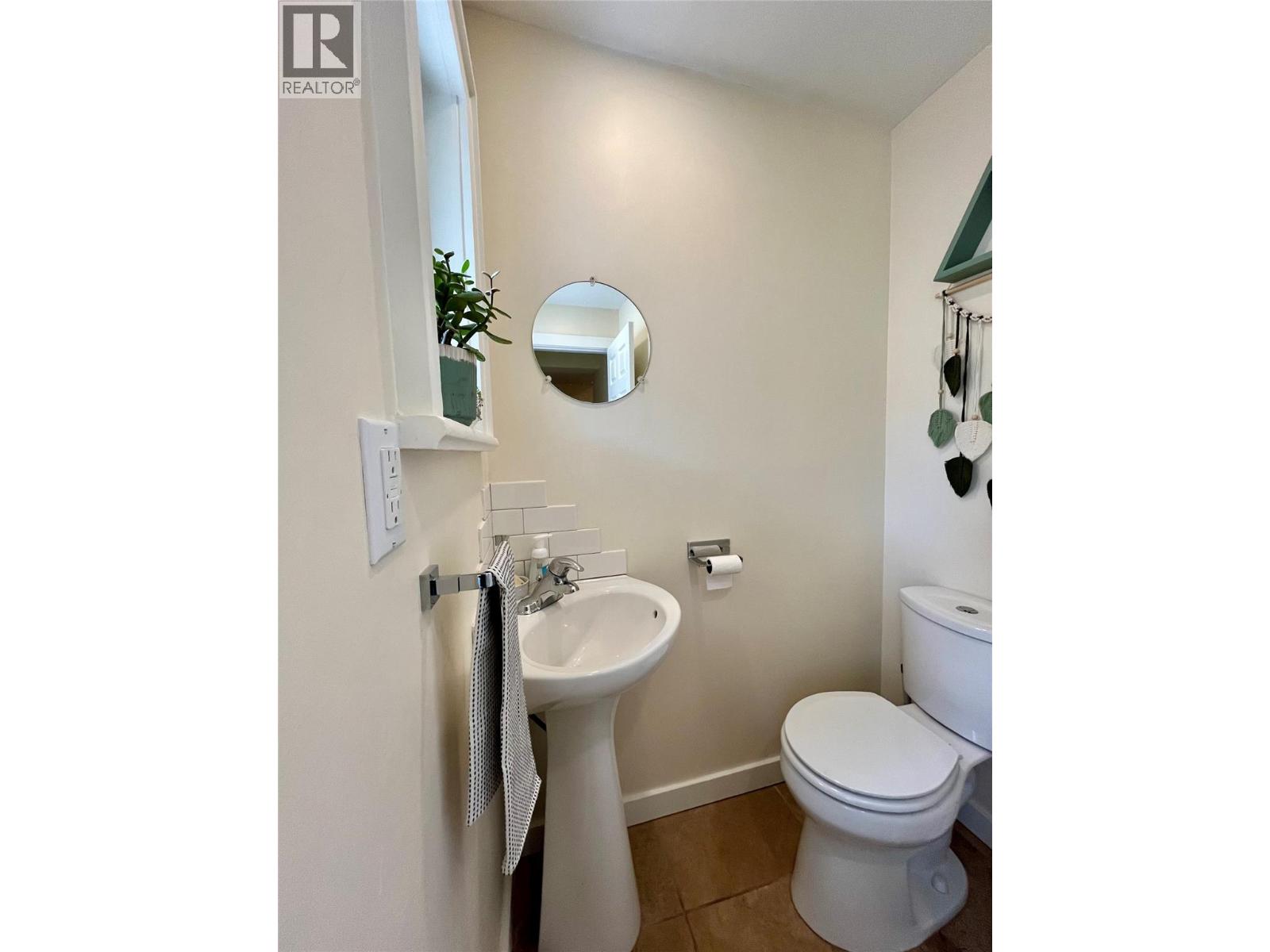 2070 RIVERSIDE Avenue - 18