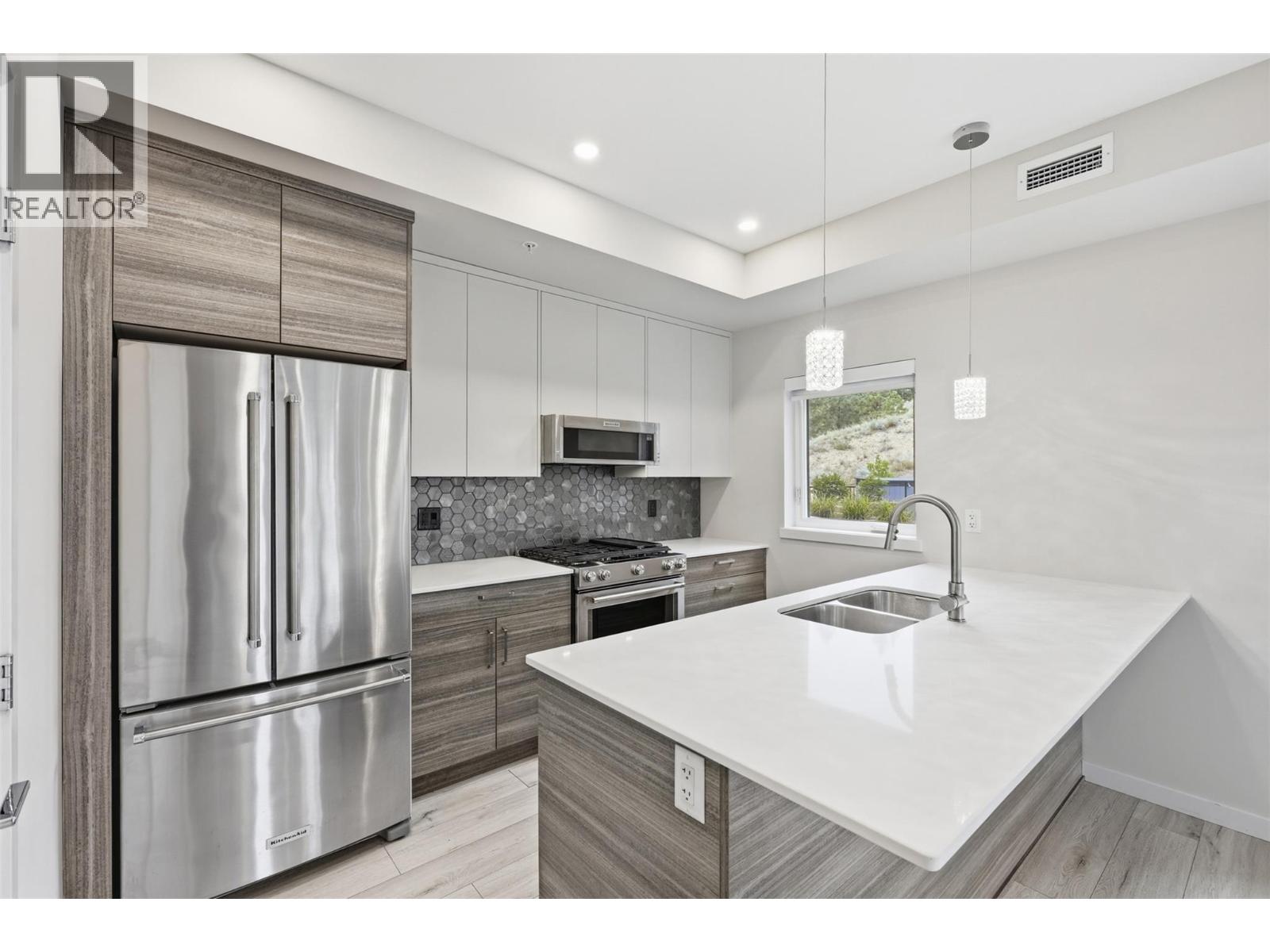 #2101 1405 SPRINGHILL Drive - 4