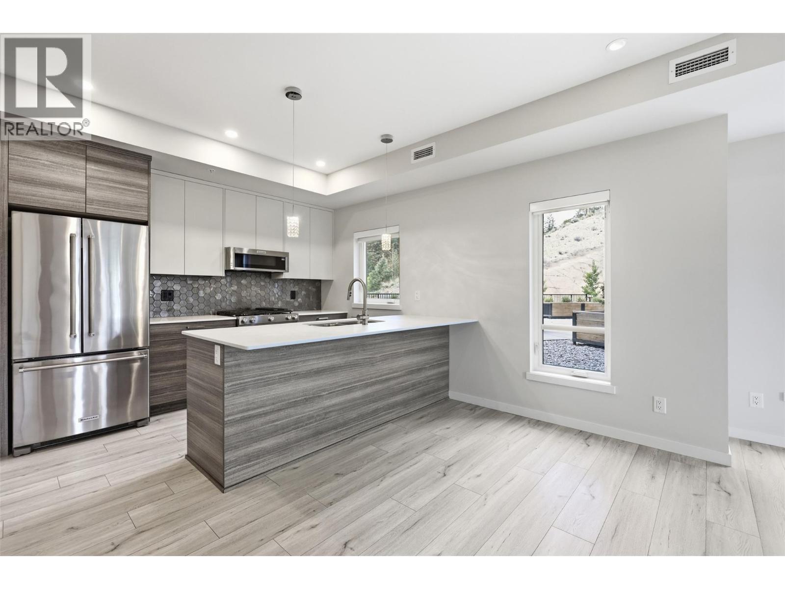 #2101 1405 SPRINGHILL Drive - 5