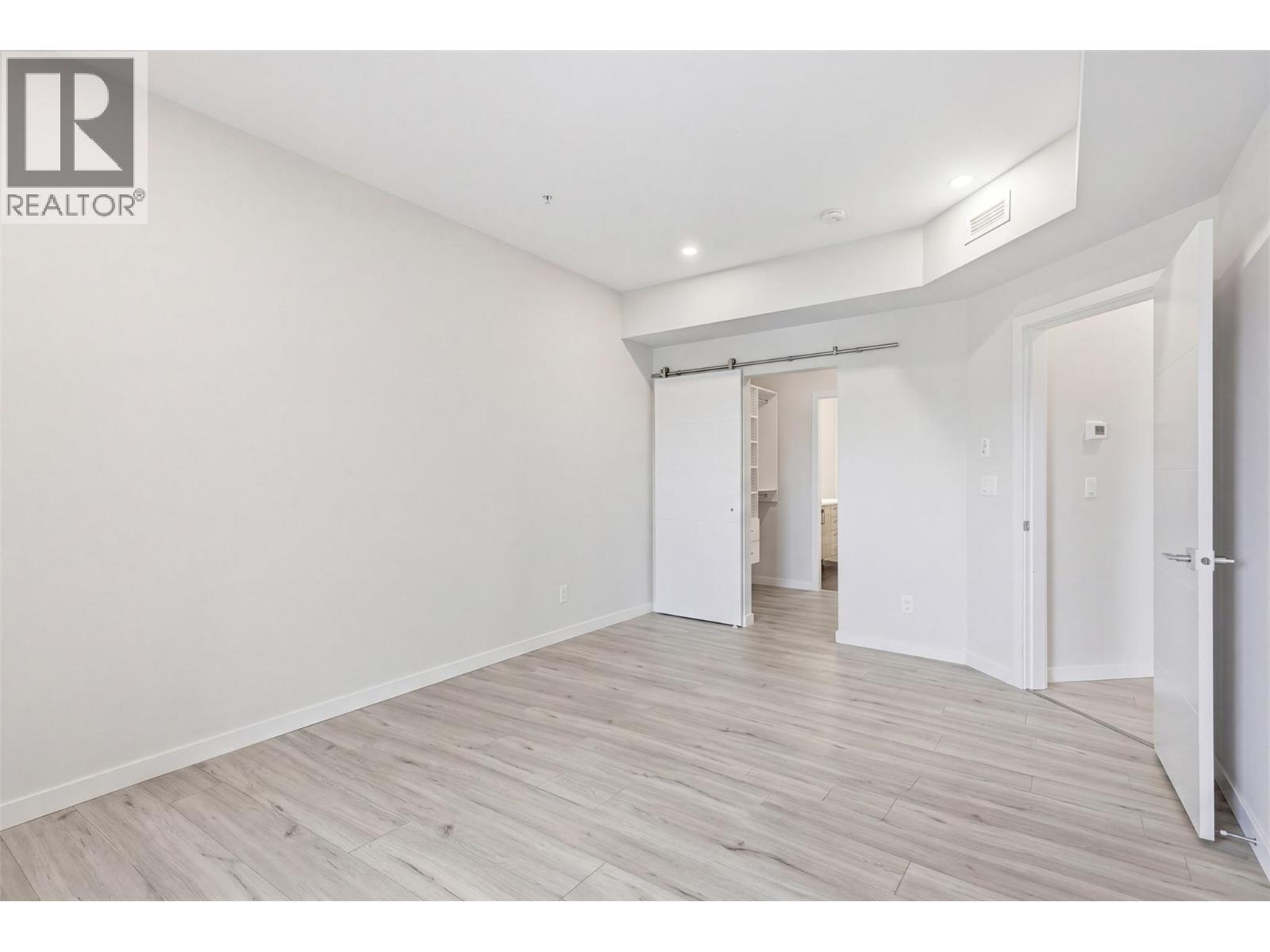 #2101 1405 SPRINGHILL Drive - 14