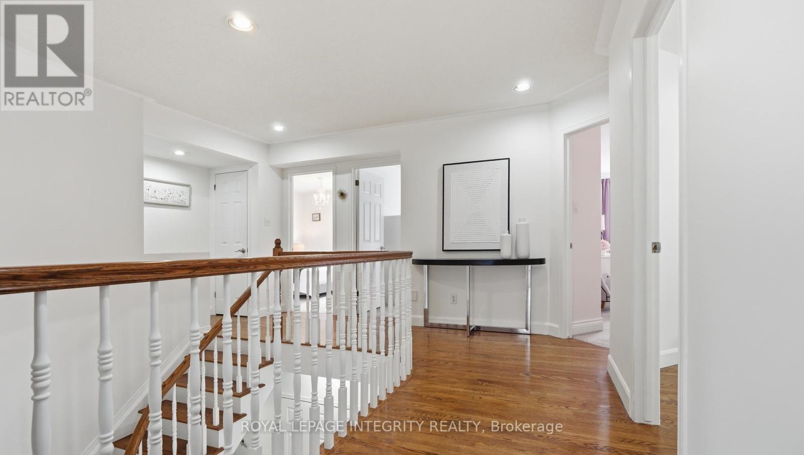 20 FARMFIELD CRESCENT - 29