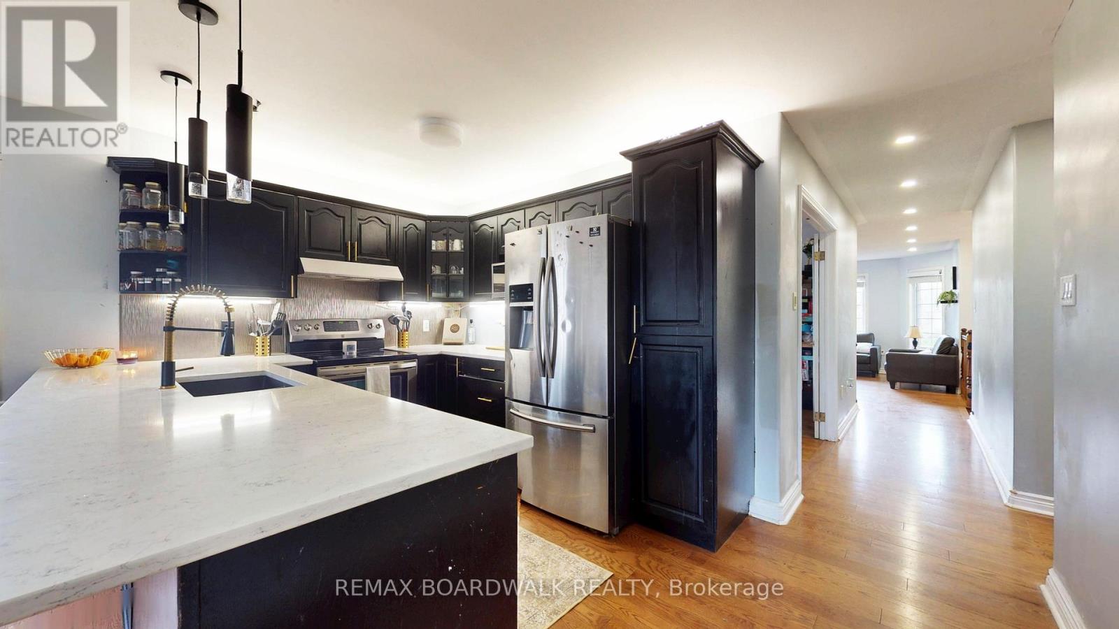 7 MEADOWVIEW DRIVE - 15