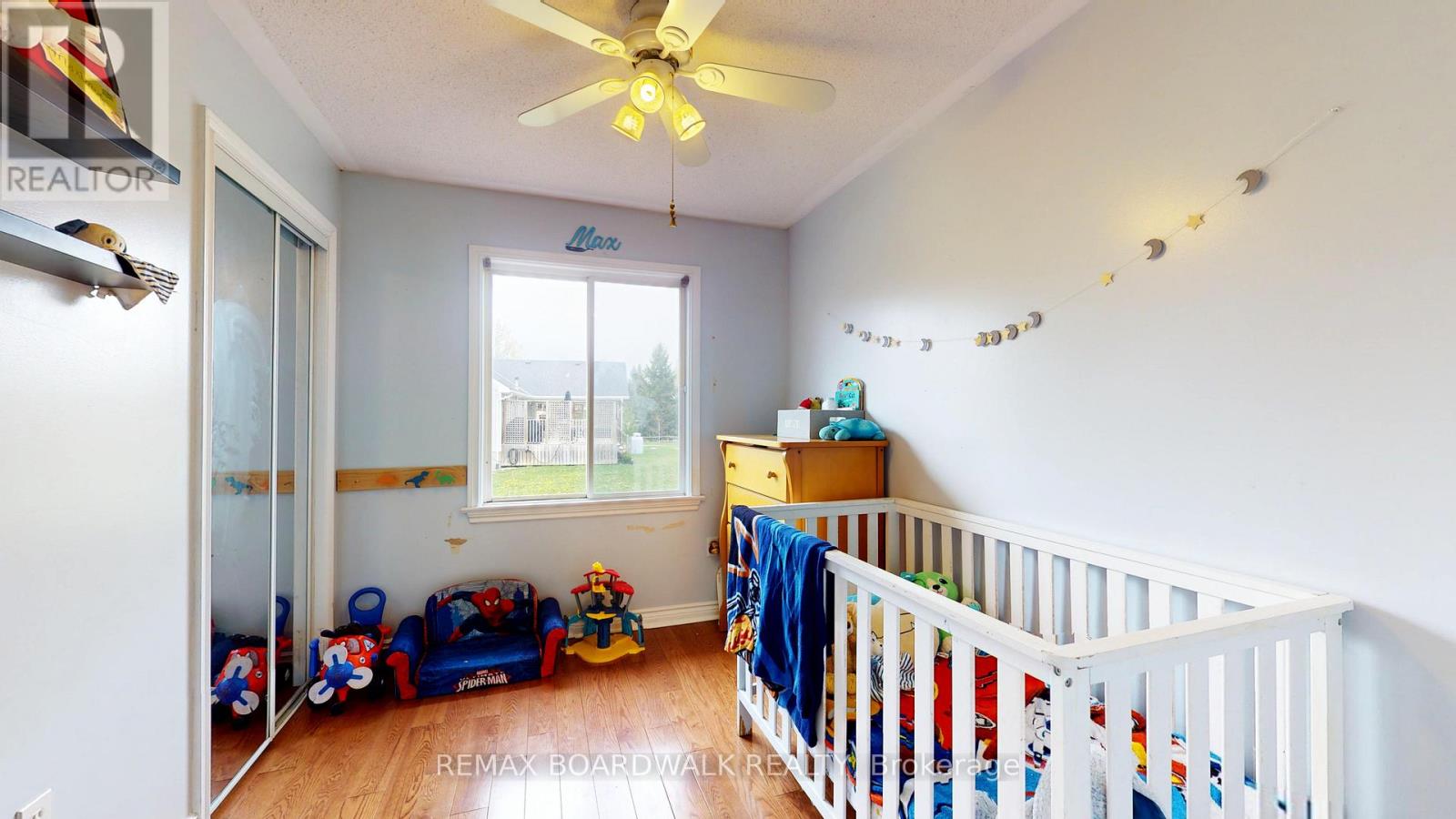 7 MEADOWVIEW DRIVE - 17