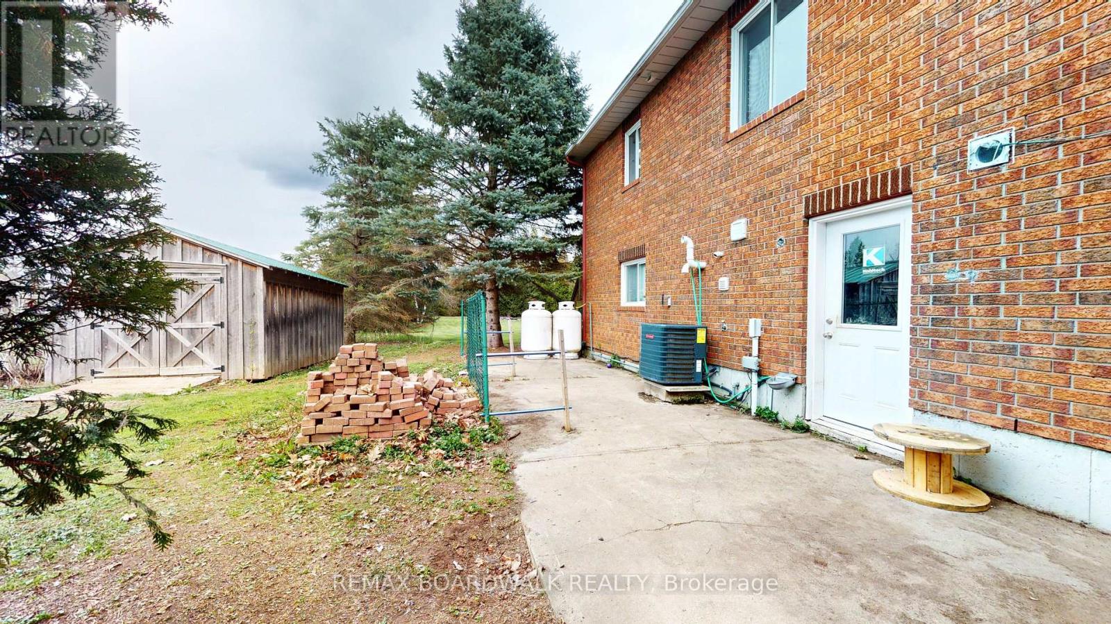 7 MEADOWVIEW DRIVE - 31