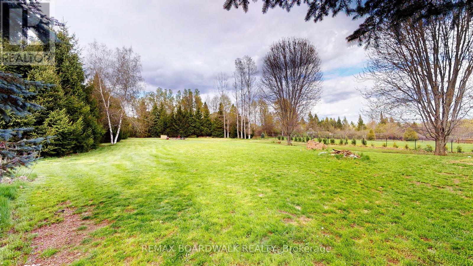 7 MEADOWVIEW DRIVE - 5