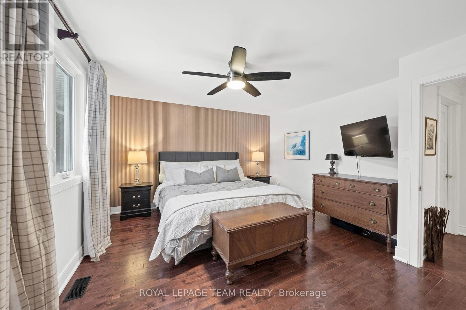 28 MAPLEHILL WAY - 18