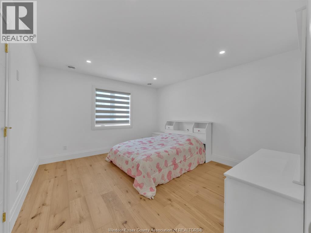 3684 SUTTON AVENUE - 26