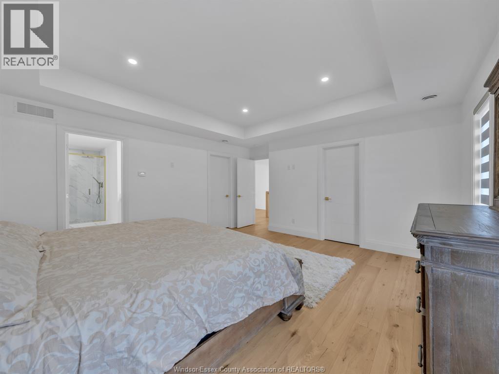 3684 SUTTON AVENUE - 32