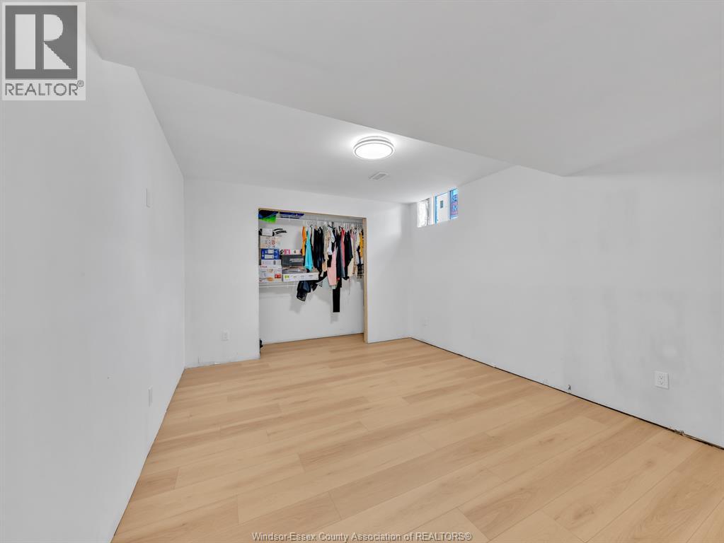 3684 SUTTON AVENUE - 40