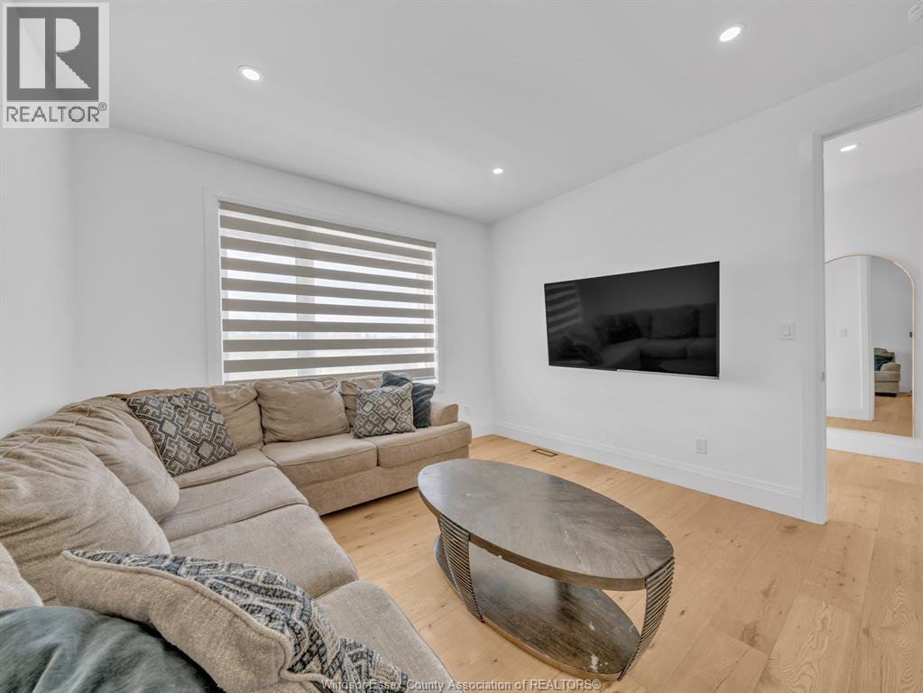 3684 SUTTON AVENUE - 6