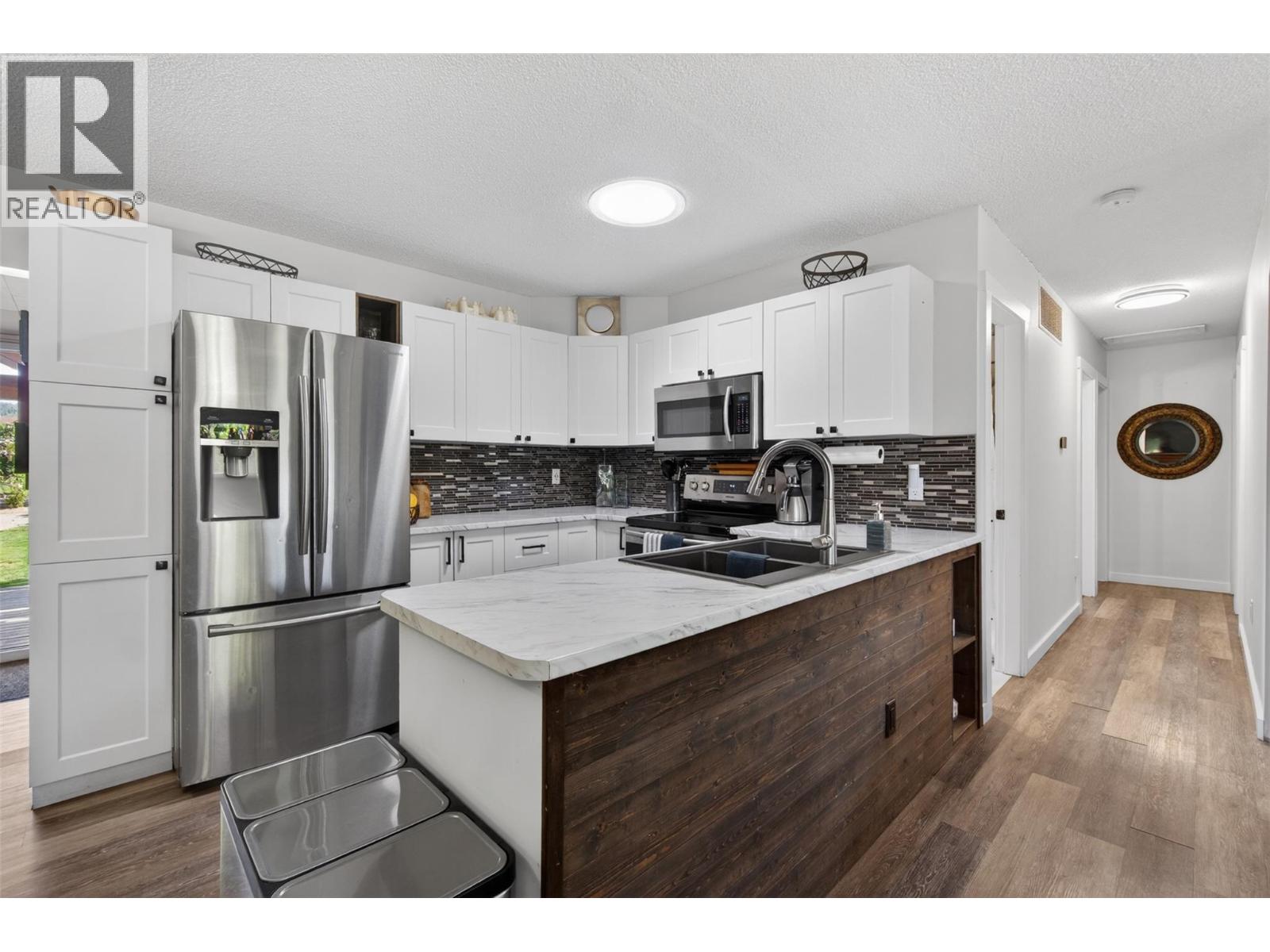  5421 71 Avenue Northeast, Salmon Arm
