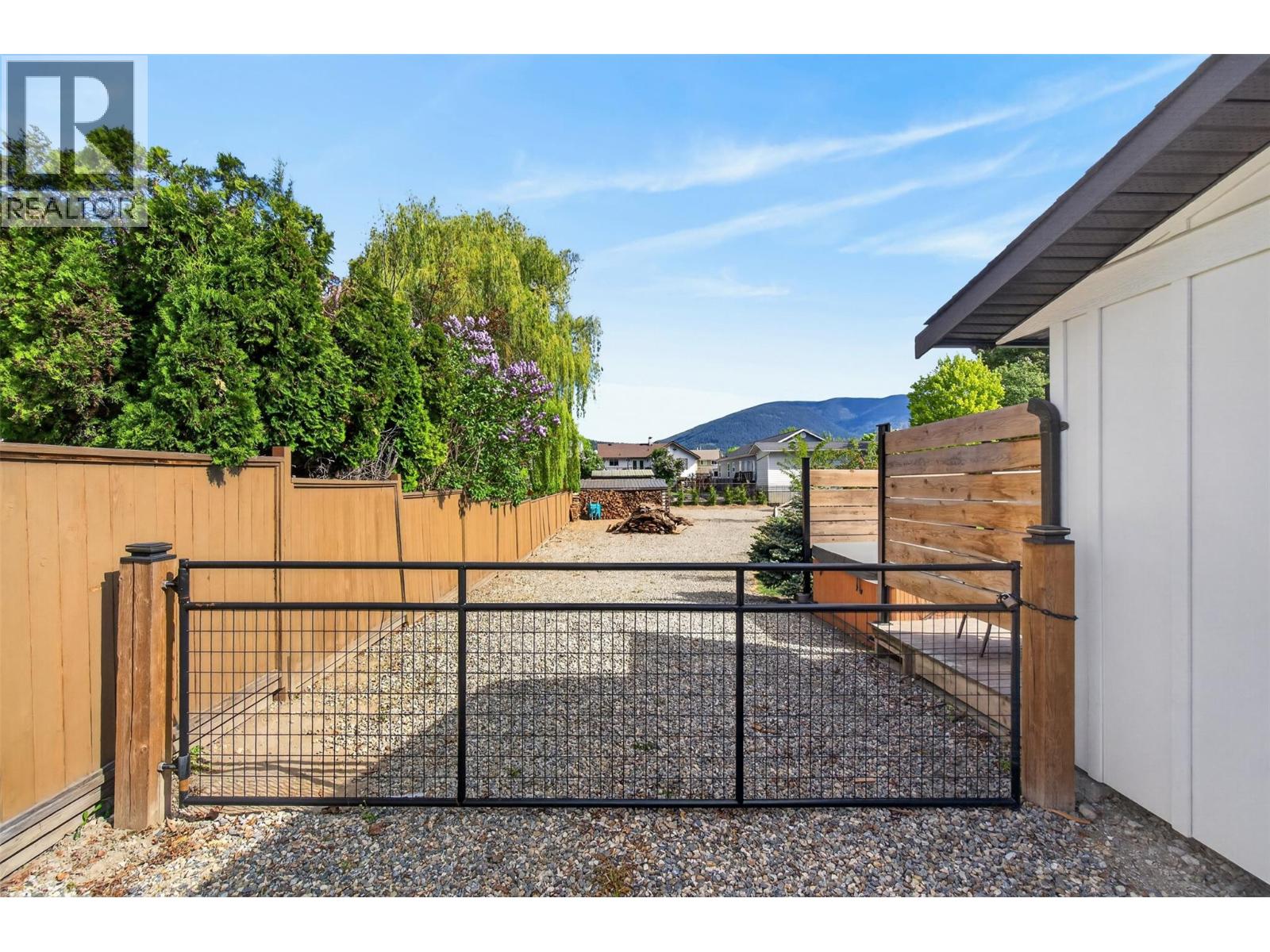 5421 71 Avenue NE - 37