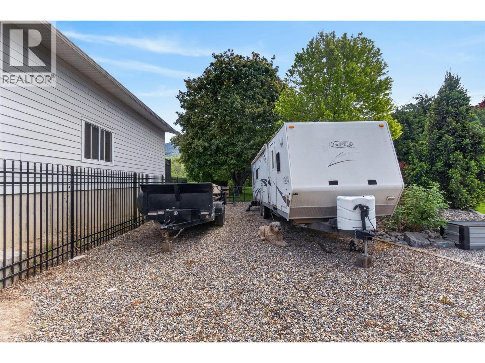 5421 71 Avenue Northeast, Salmon Arm