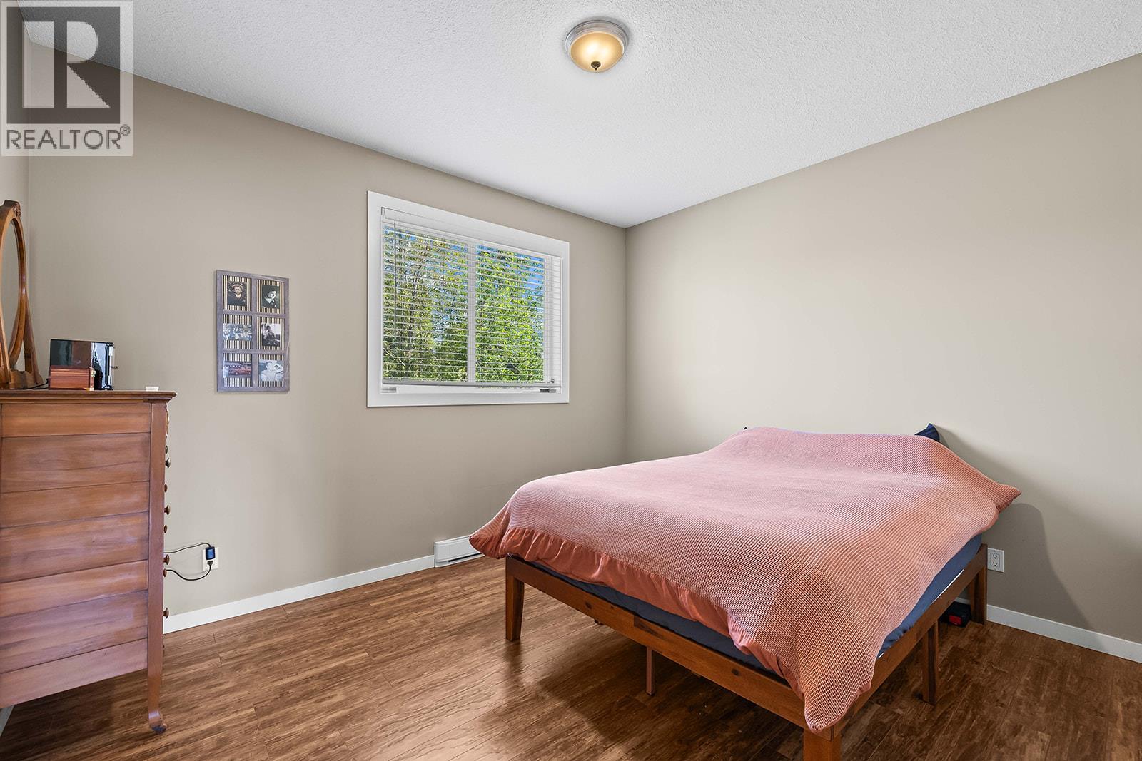4002 25 Street - 39