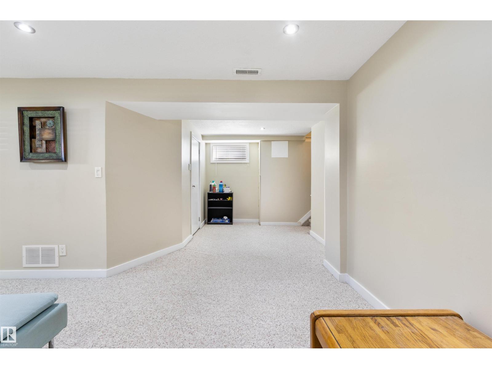 4903 52 AV — photo 20