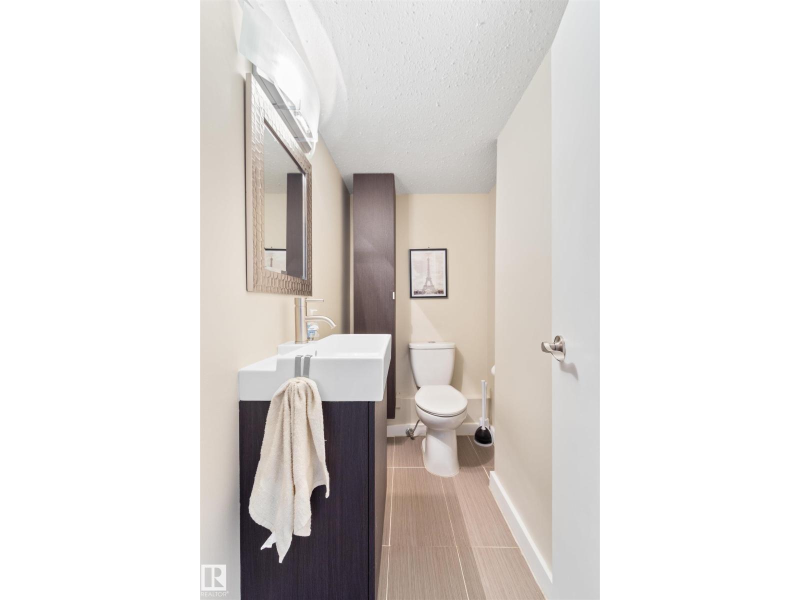 4903 52 AV — photo 23