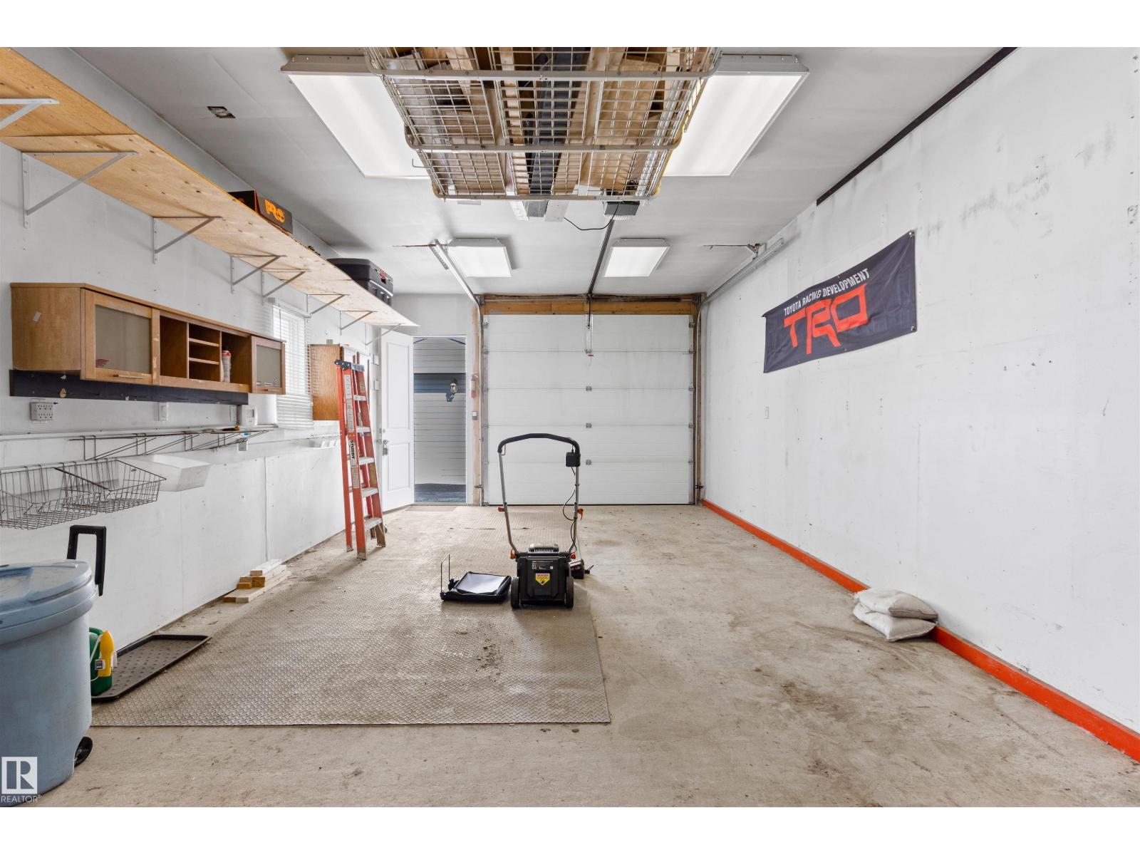 4903 52 AV — photo 7