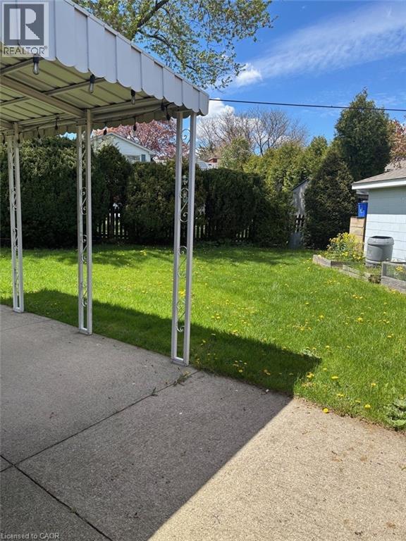 11 CECILIA Court, Hamilton, Ontario, L8T2E8 — Photo 10