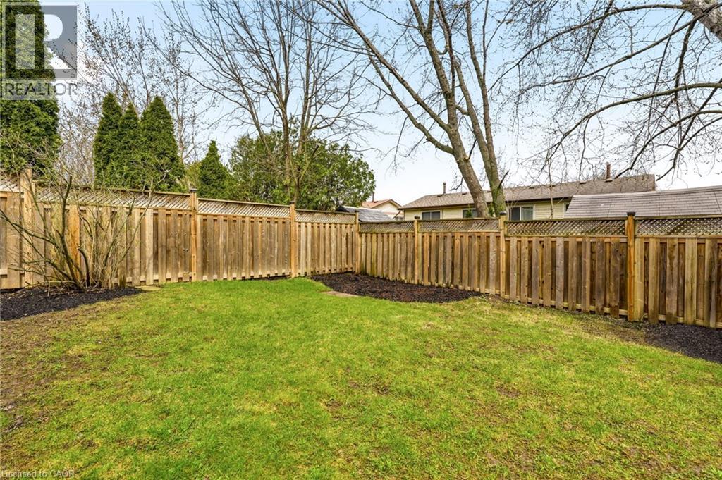 2349 MIDDLESMOOR Crescent, Burlington, Ontario, L7P3X4 — Photo 33