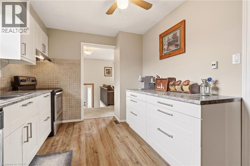 2349 MIDDLESMOOR Crescent, Burlington, Ontario, L7P3X4 — Photo 12