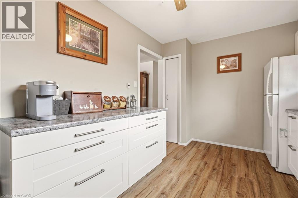 2349 MIDDLESMOOR Crescent, Burlington, Ontario, L7P3X4 — Photo 15