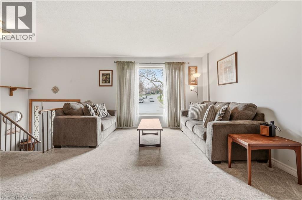 2349 MIDDLESMOOR Crescent, Burlington, Ontario, L7P3X4 — Photo 7