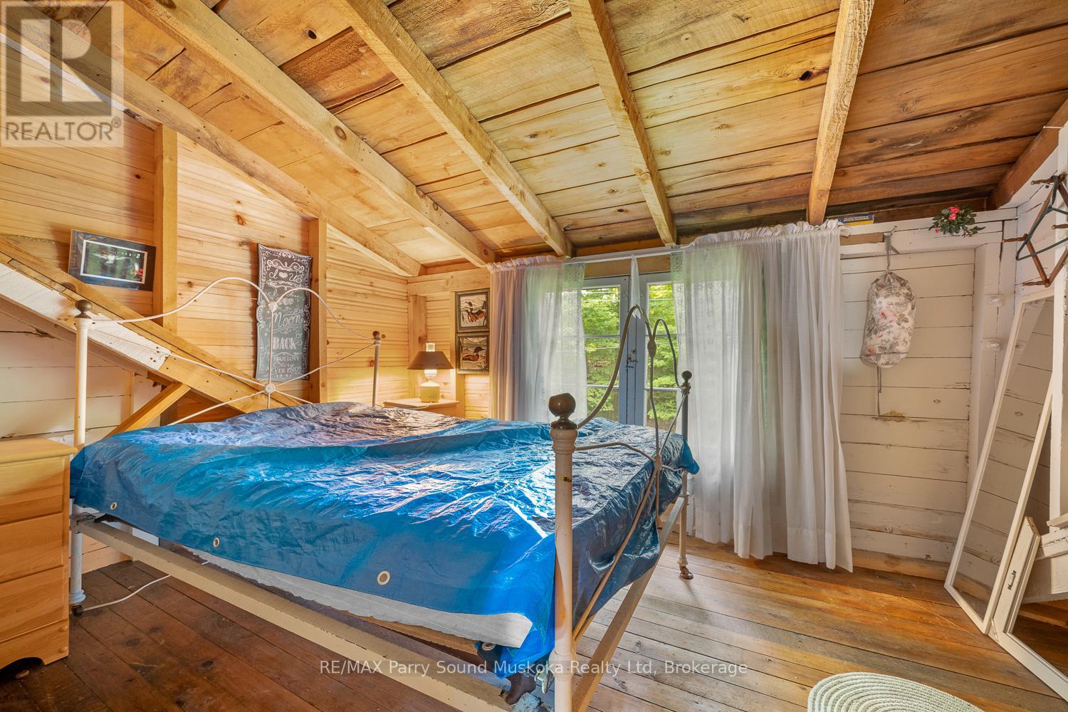 897 172 WA HORSESHOE LAKE - 34