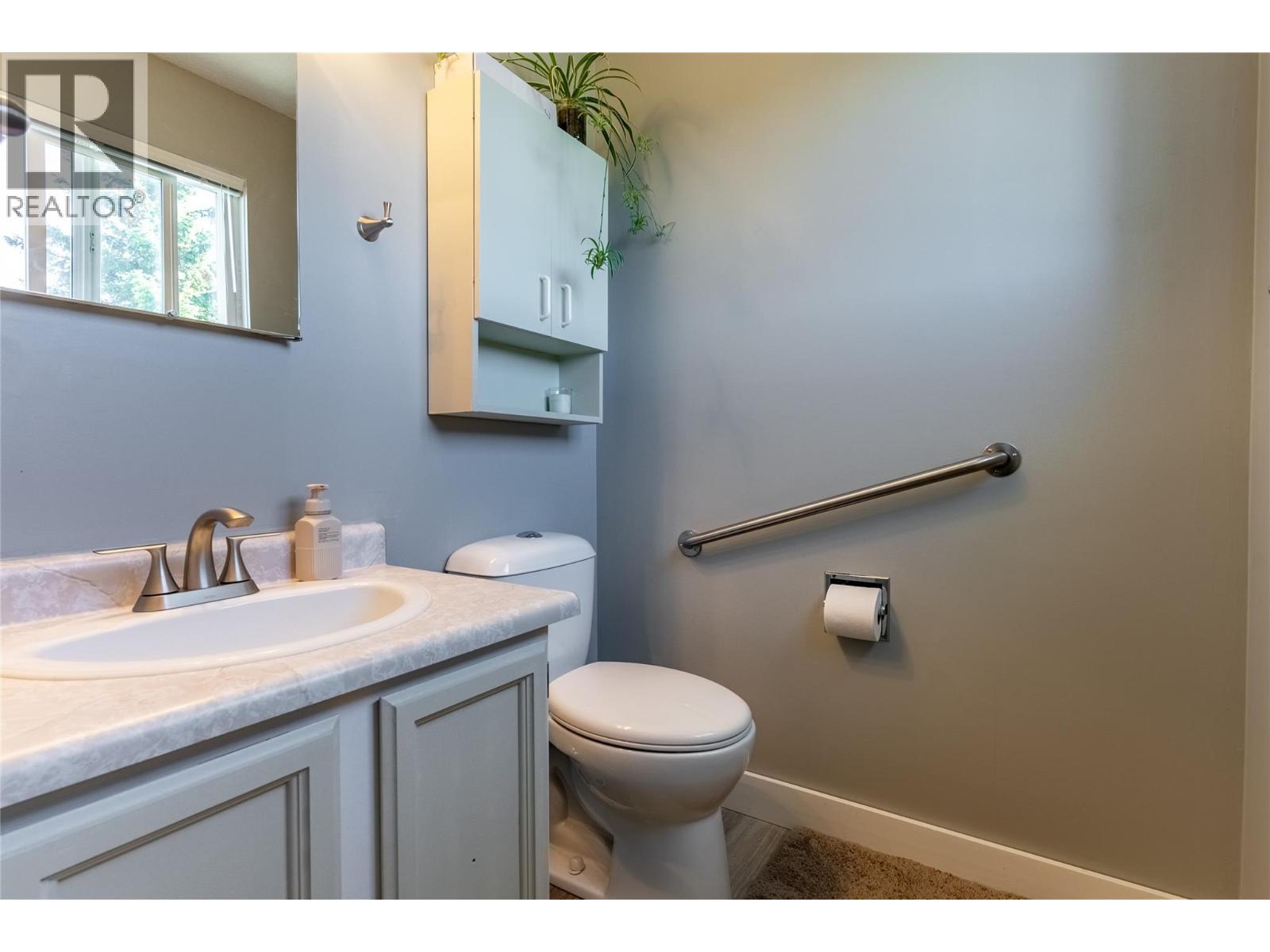 8 Breccia Drive, Logan Lake
